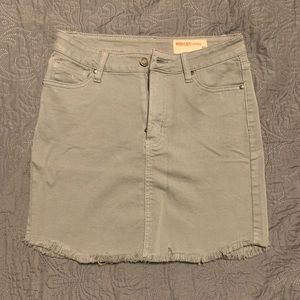 Very flattering skirt